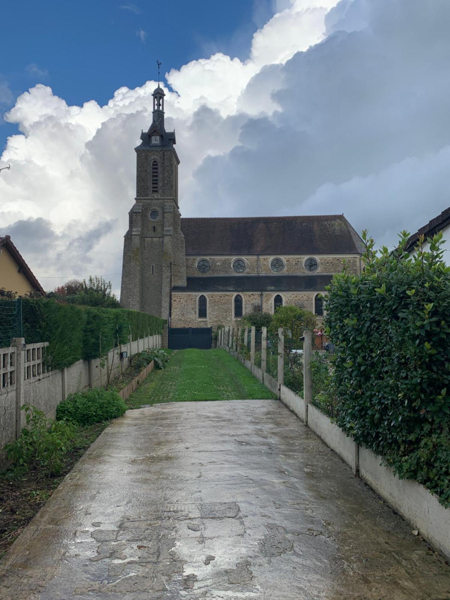 Chez Fifi&Stella Hotel Neufmoutiers-en-Brie Exterior photo